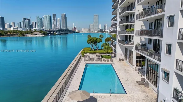 $9,900 | 1000 Venetian Way, Unit 1501, Miami, FL 33139