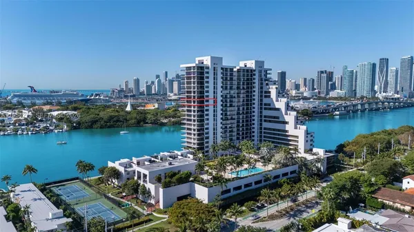 $9,900 | 1000 Venetian Way, Unit 1501, Miami, FL 33139