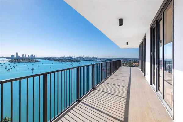 $9,900 | 1000 Venetian Way, Unit 1501, Miami, FL 33139