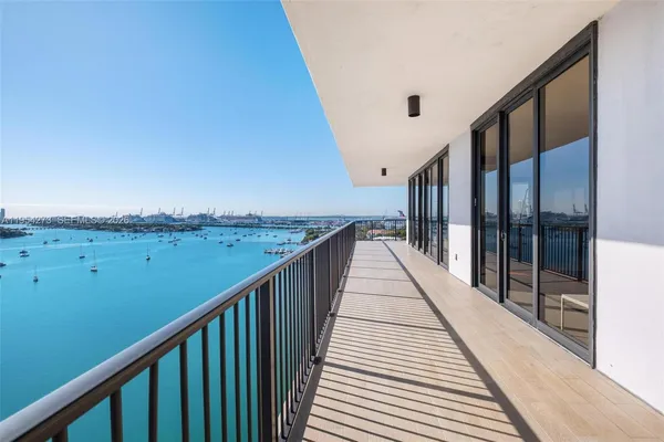 $9,900 | 1000 Venetian Way, Unit 1501, Miami, FL 33139