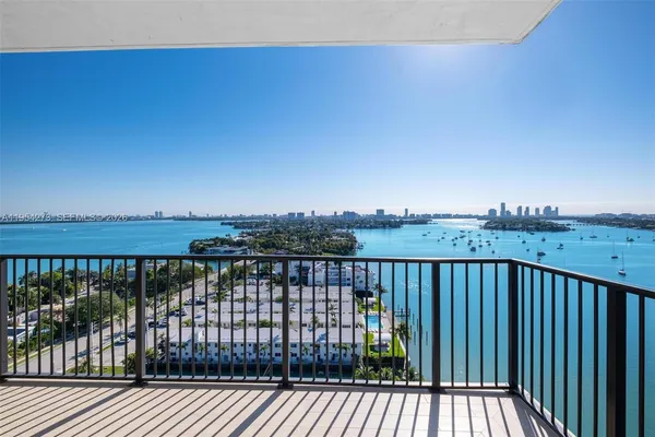 $9,900 | 1000 Venetian Way, Unit 1501, Miami, FL 33139