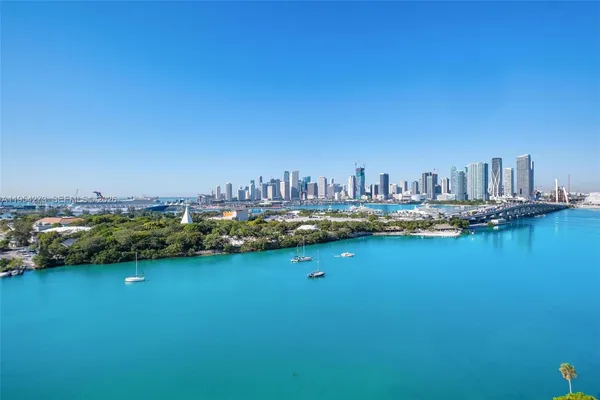 $9,900 | 1000 Venetian Way, Unit 1501, Miami, FL 33139