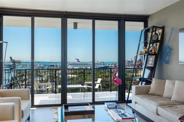 $9,900 | 1000 Venetian Way, Unit 1501, Miami, FL 33139