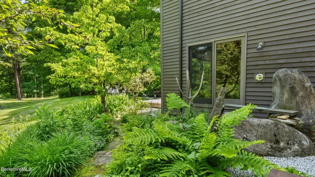 $2,000,000 | 173 Hillsdale Road, Egremont, MA 01230