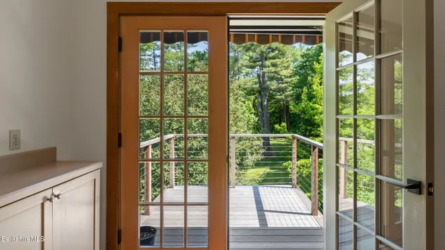 $2,000,000 | 173 Hillsdale Road, Egremont, MA 01230