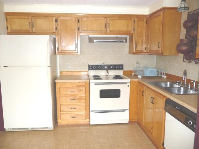 12 Old Rte 26 South Paris, ME 04281 - Photo 7 of 32 Kitchen.