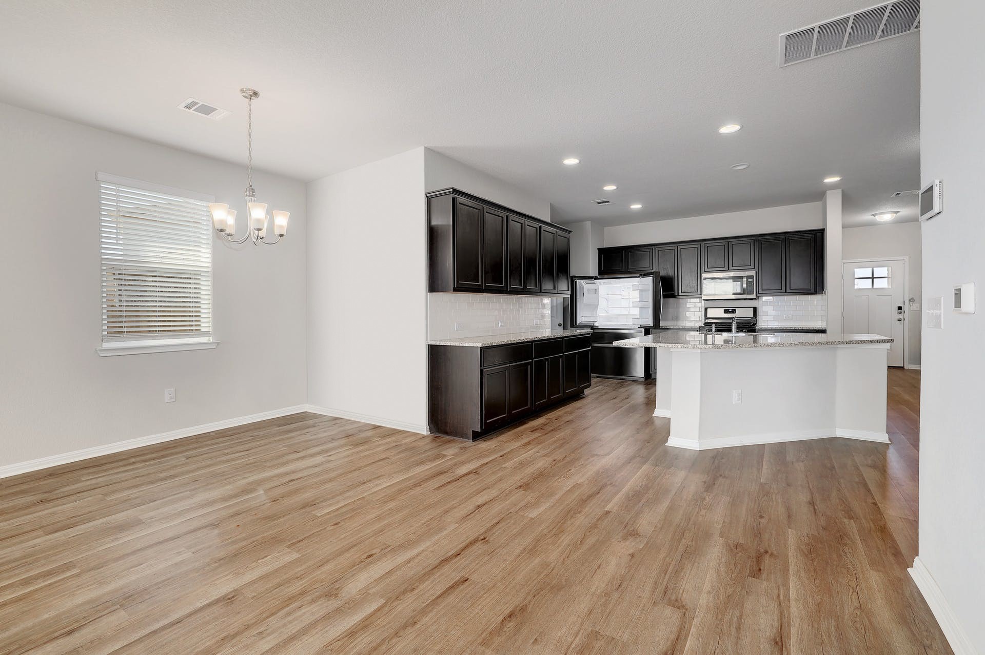 105 Brunnen Way Georgetown, TX 78626 - Photo 4 of 28
