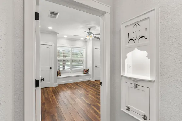 $349,900 | 522 South Walnut Avenue, Luling, TX 78648
