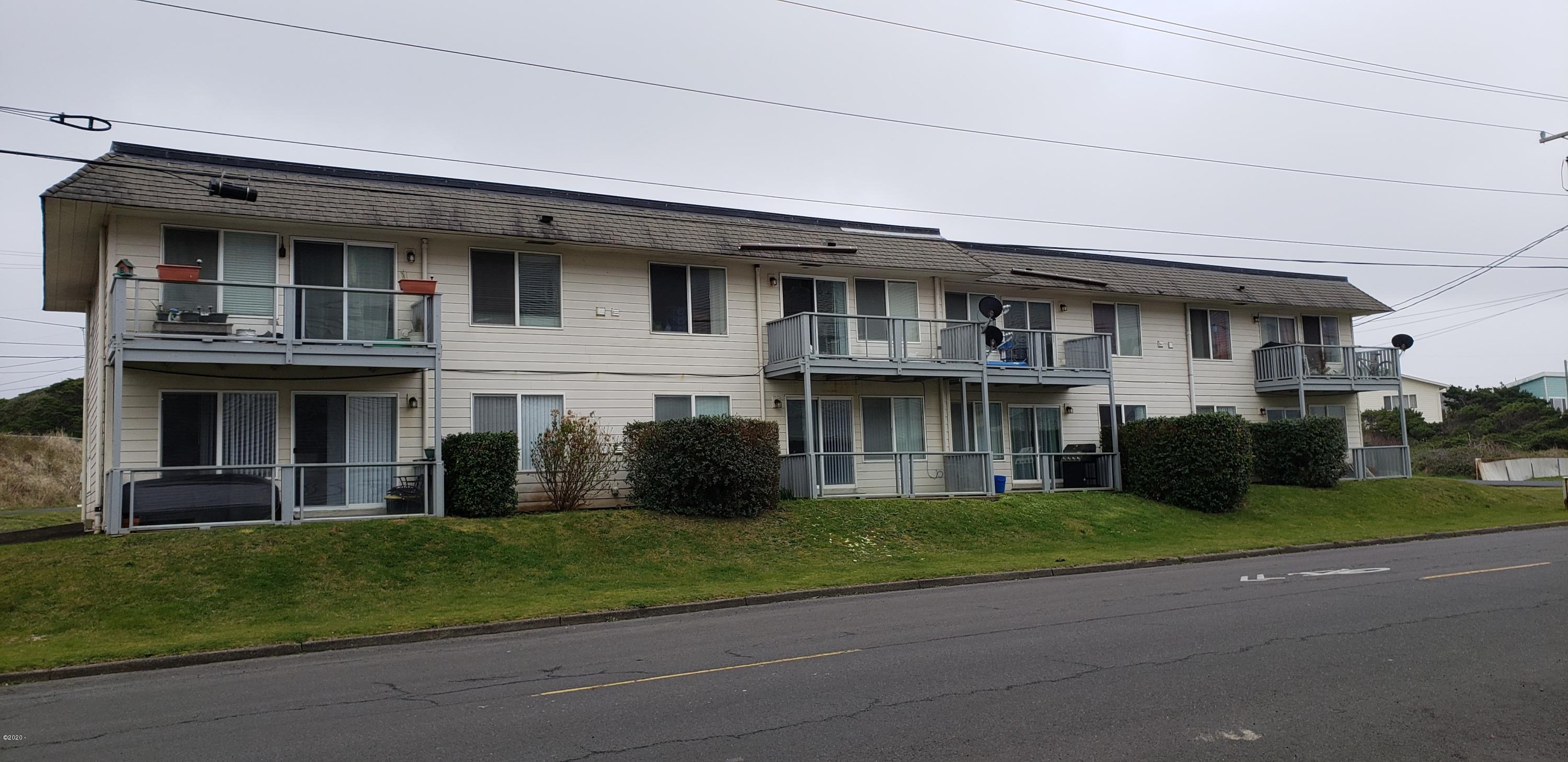 338 Southwest Woods Street Newport, OR 97365 - Photo 2 of 20 Front of building