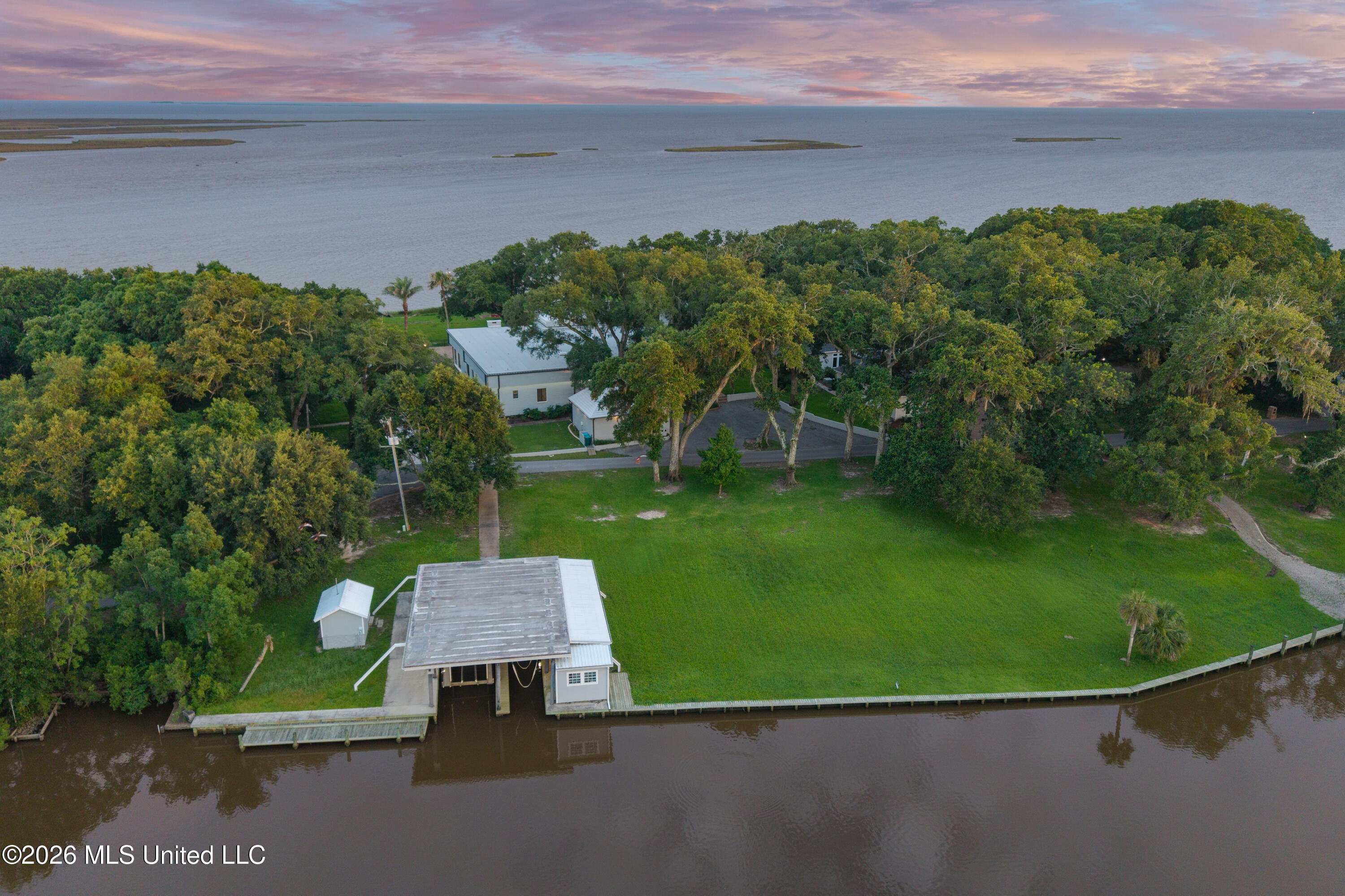308 Italian Isle Road Gautier, MS 39553 - Photo 89 of 95 00024