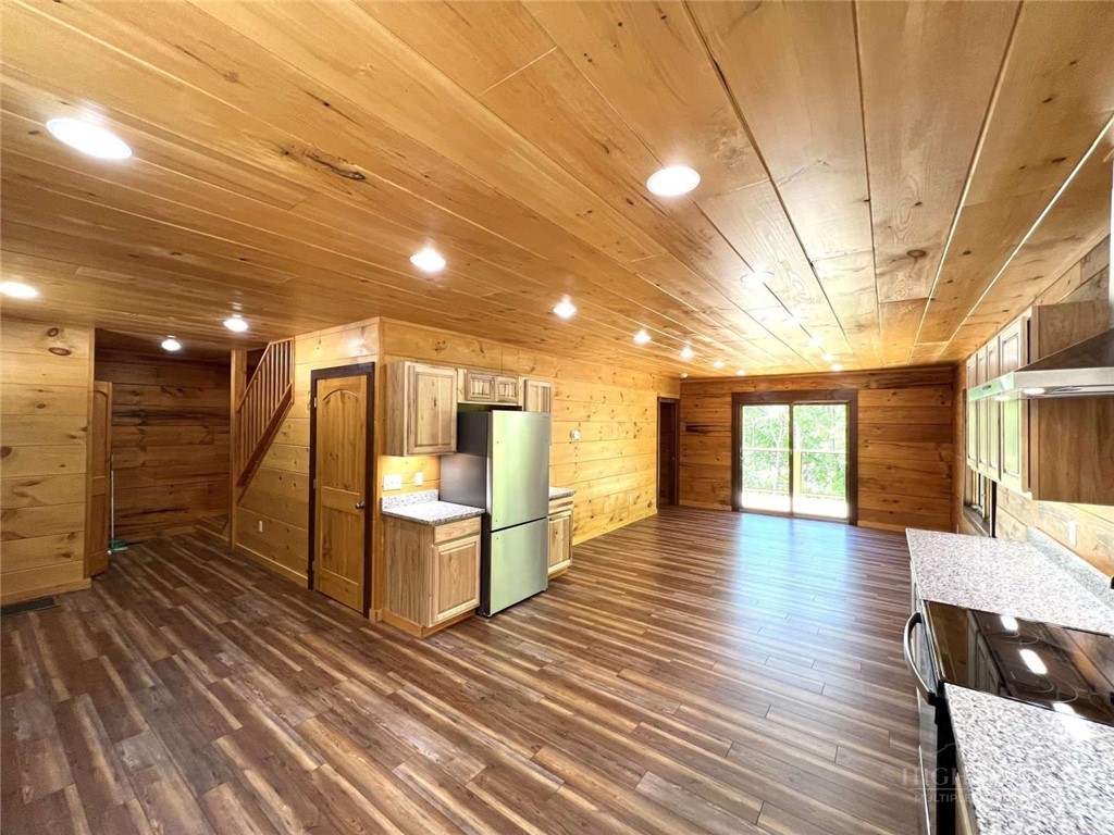 138 Talon Drive Boone, NC 28607 - Photo 10 of 25