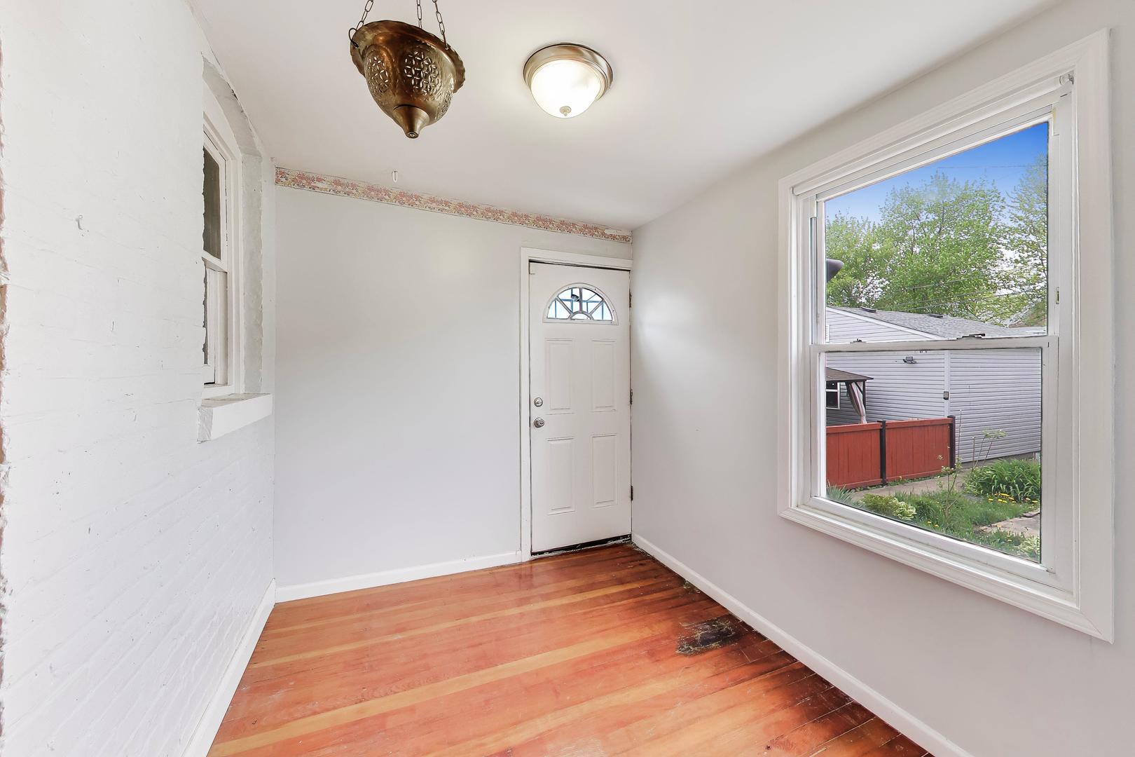 1112 North Spaulding Avenue Chicago, IL 60651 - Photo 11 of 25