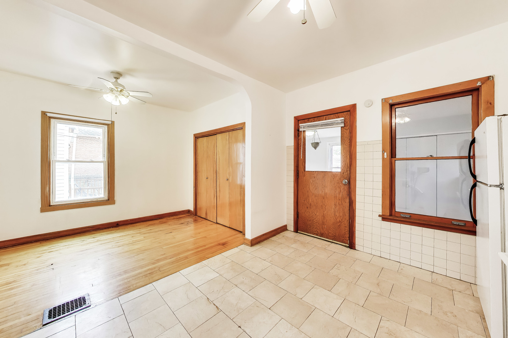 1112 North Spaulding Avenue Chicago, IL 60651 - Photo 6 of 25