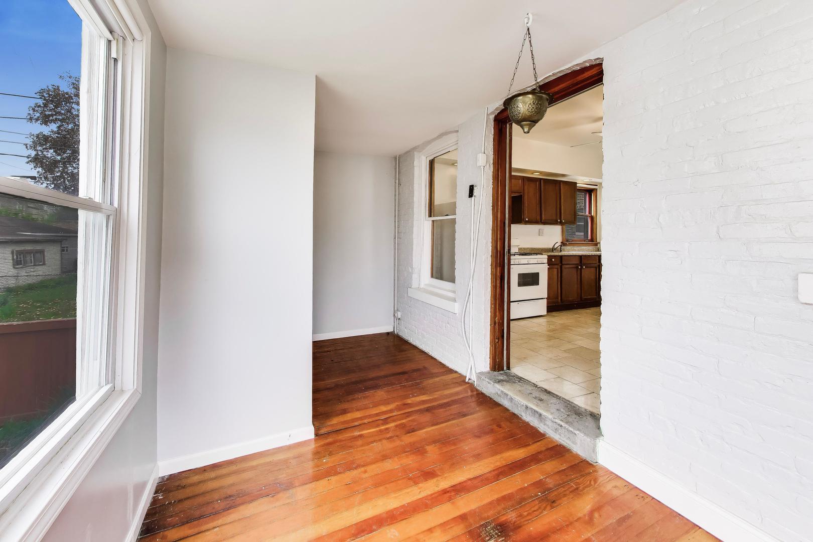 1112 North Spaulding Avenue Chicago, IL 60651 - Photo 10 of 25