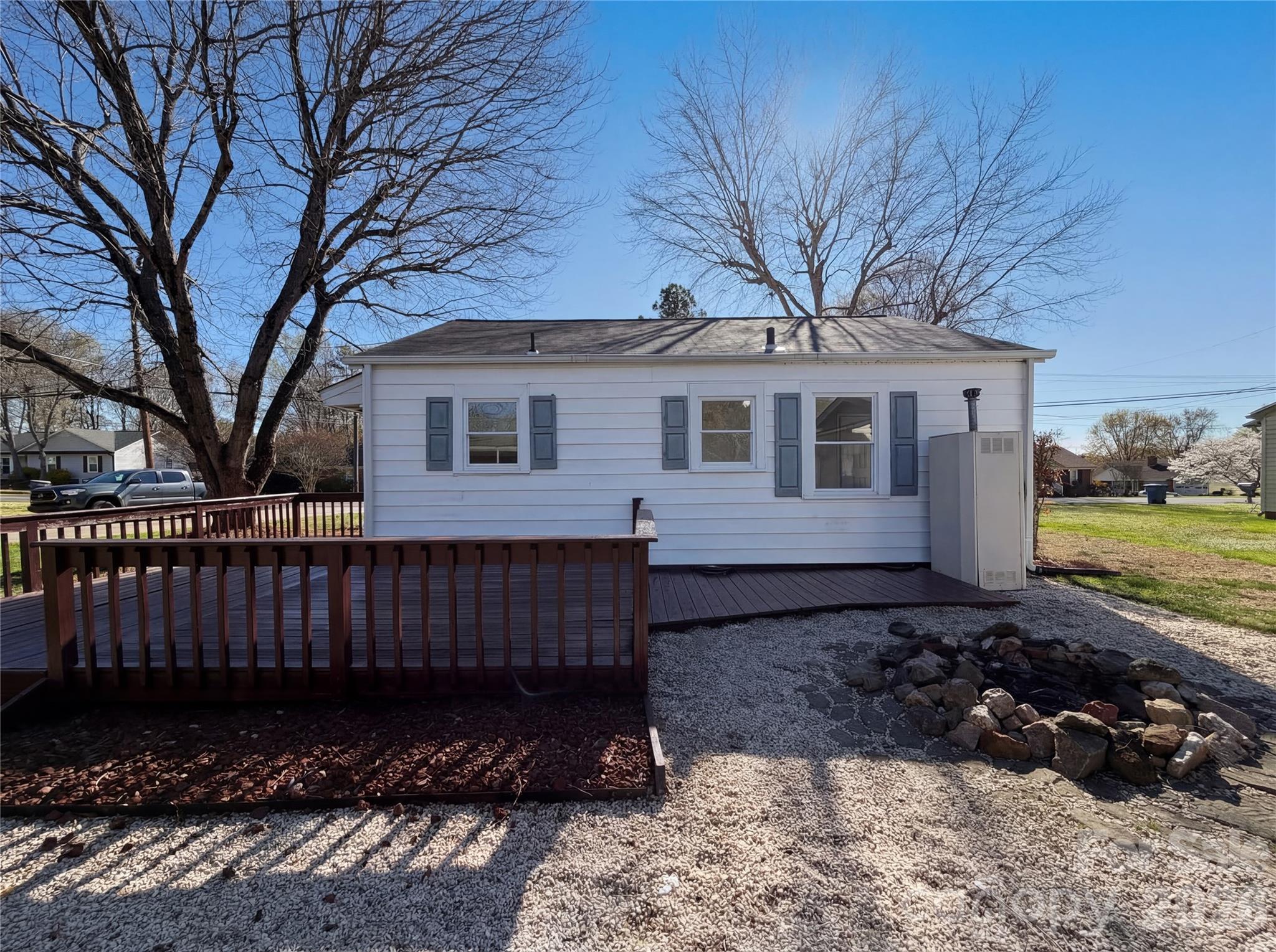 1433 Midlake Road Kannapolis, NC 28083 - Photo 4 of 17