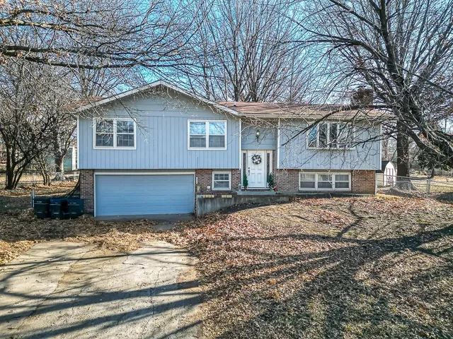 $299,950 | 2404 Brush Creek Drive, Lawrence, KS 66047