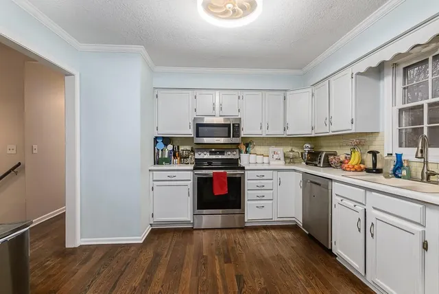 $299,950 | 2404 Brush Creek Drive, Lawrence, KS 66047