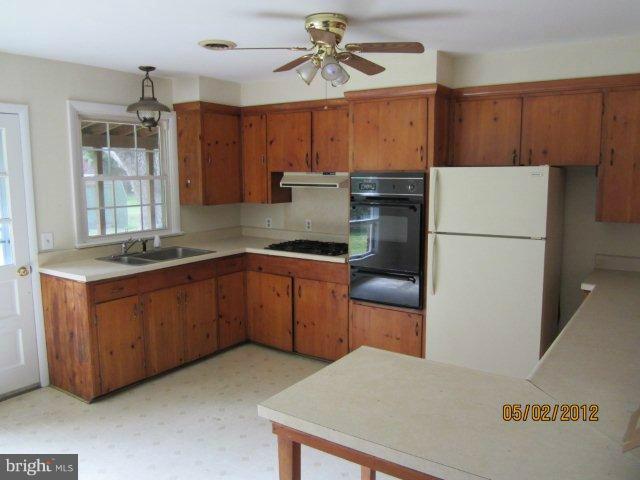 27912 Haley Road Easton, MD 21601 - Photo 3 of 7 Kitchen