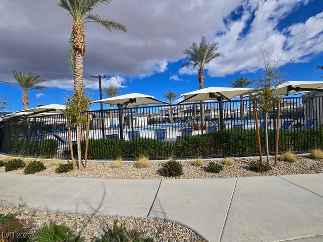 $1,725 | 2677 Saddle Bronze Court, North Las Vegas, NV 89086