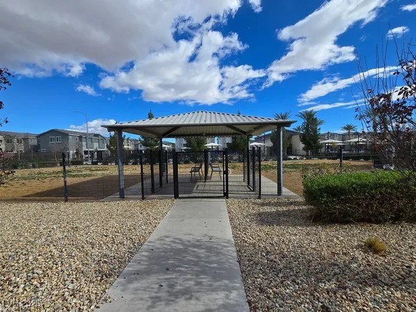 $1,725 | 2677 Saddle Bronze Court, North Las Vegas, NV 89086