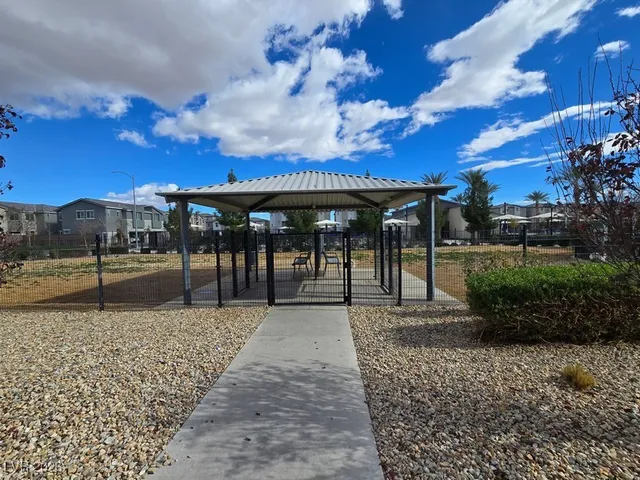 $1,725 | 2677 Saddle Bronze Court, North Las Vegas, NV 89086