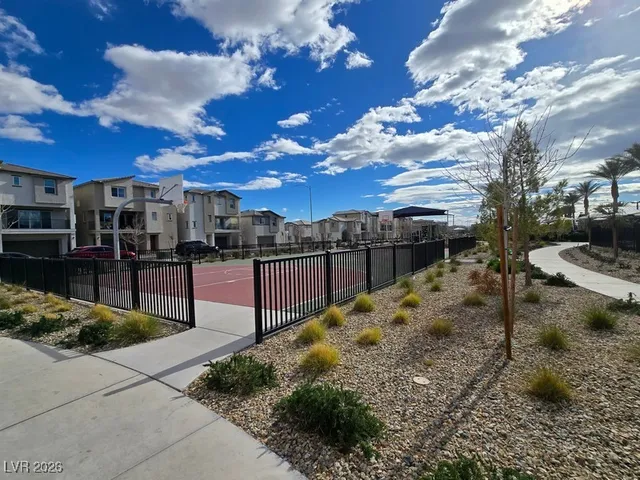 $1,725 | 2677 Saddle Bronze Court, North Las Vegas, NV 89086