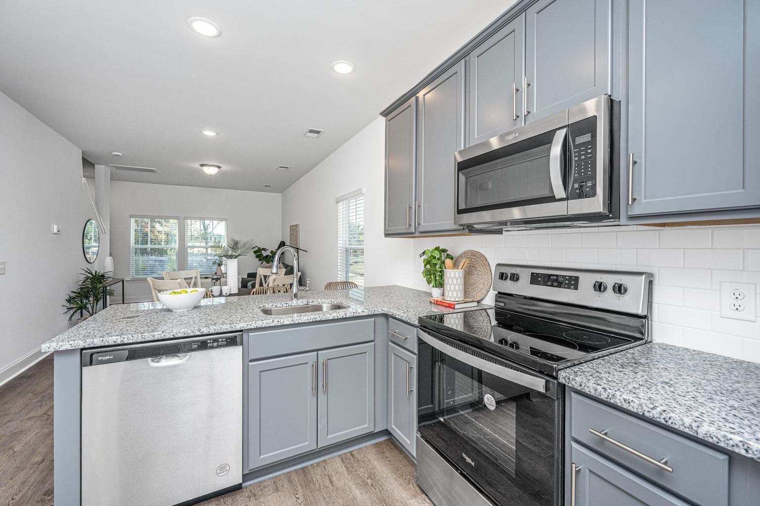 200 Cache Court Charleston, SC 29414 - Photo 5 of 19 Kitchen 4