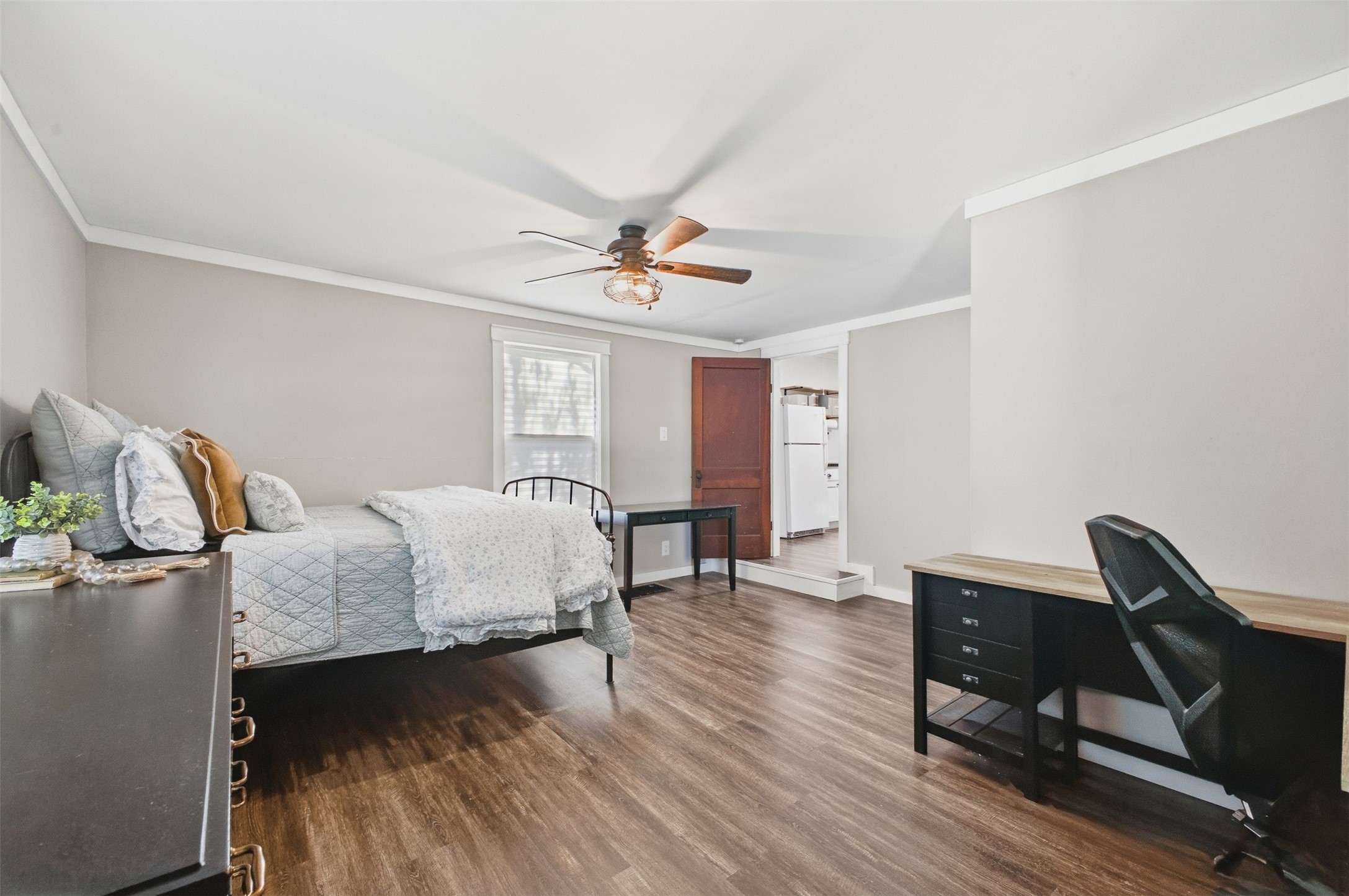 1903 Tigerpoint Road Brenham, TX 77833 - Photo 11 of 27 a living room with furniture