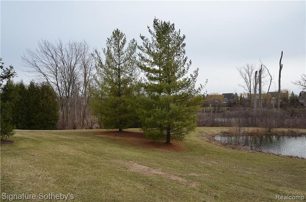3575 Oakmonte Boulevard Rochester, MI 48306 - Photo 29 of 32