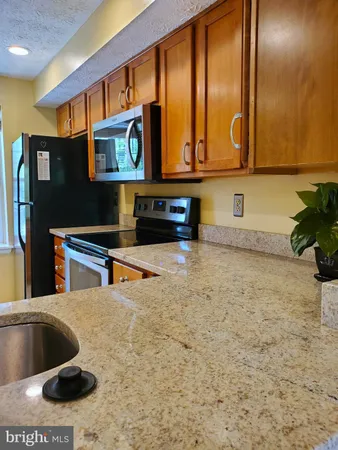 $2,700 | 12124 Purple Sage Court, Reston, VA 20194