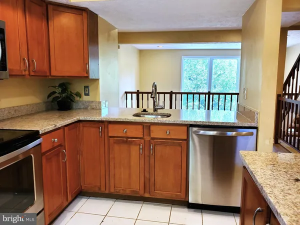 $2,700 | 12124 Purple Sage Court, Reston, VA 20194