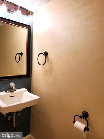 $2,700 | 12124 Purple Sage Court, Reston, VA 20194