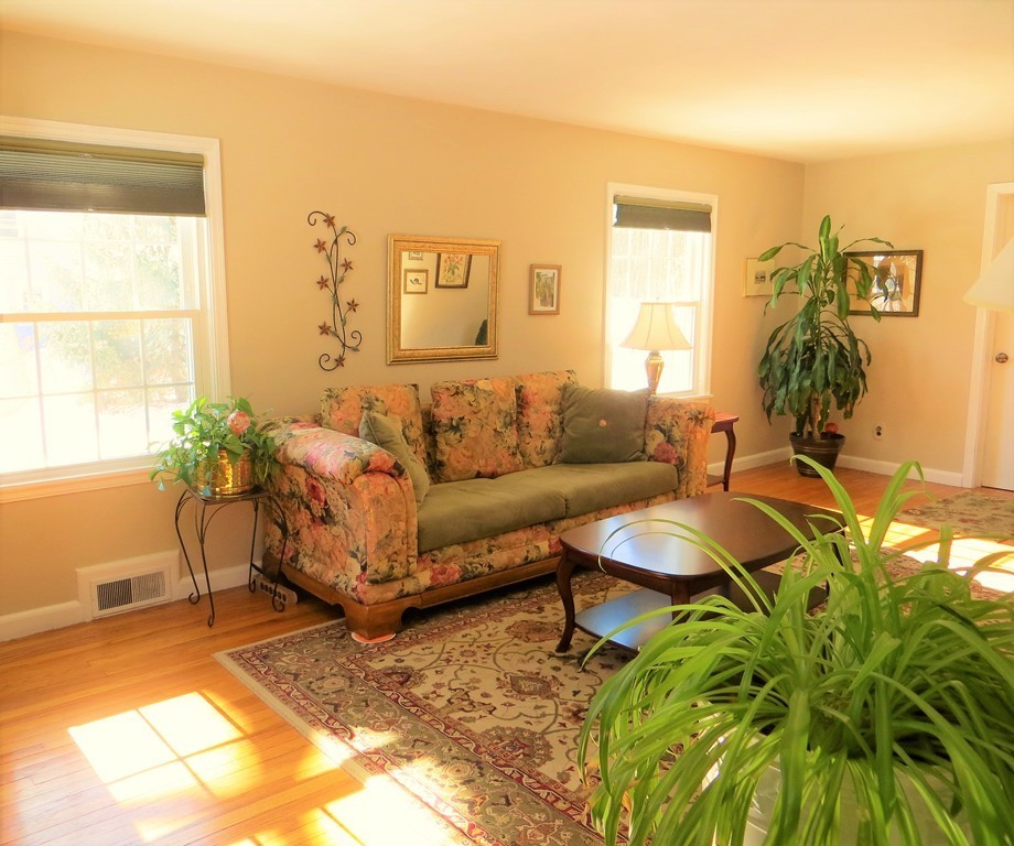 5 Ridgewood Road Wilbraham, MA 01095 - Photo 4 of 26 Gallery Image 4