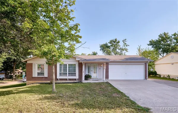 $329,500 | 1211 Big Bend Road, Ballwin, MO 63021