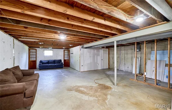 $329,500 | 1211 Big Bend Road, Ballwin, MO 63021