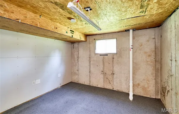 $329,500 | 1211 Big Bend Road, Ballwin, MO 63021