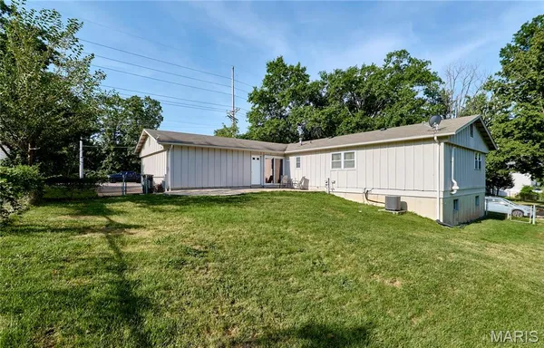 $329,500 | 1211 Big Bend Road, Ballwin, MO 63021