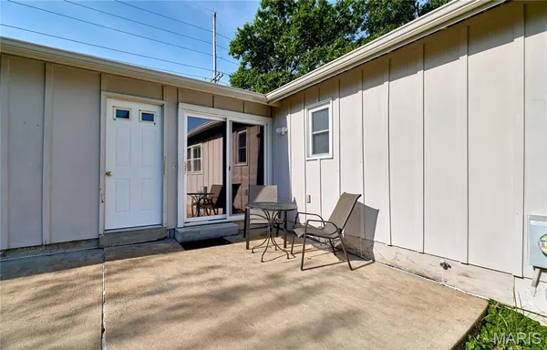 $329,500 | 1211 Big Bend Road, Ballwin, MO 63021