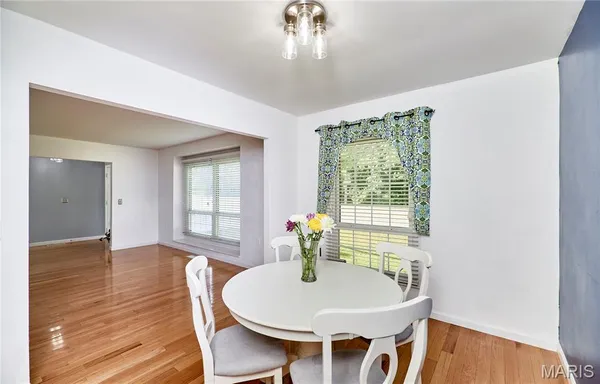 $329,500 | 1211 Big Bend Road, Ballwin, MO 63021