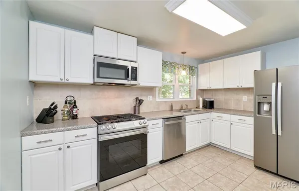 $329,500 | 1211 Big Bend Road, Ballwin, MO 63021