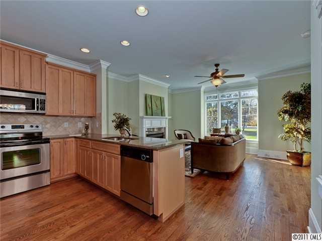 337 Spring Street, Unit 337 Davidson, NC 28036 - Photo 3 of 16 Gallery Image 3