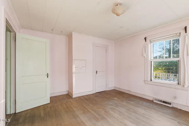 $224,900 | 105 South Guthrie Avenue, Durham, NC 27703