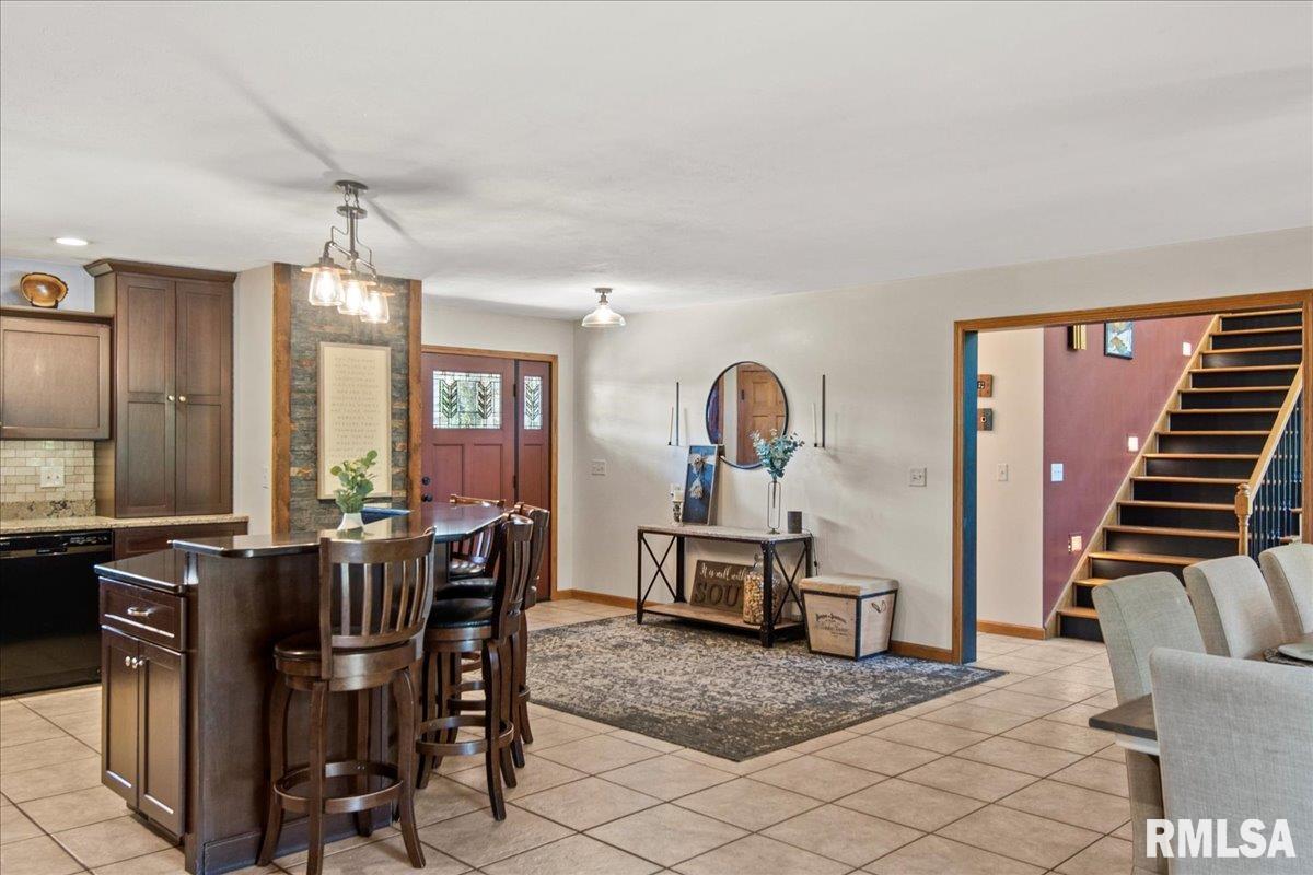1615 Tozer Road Springfield, IL 62707 - Photo 7 of 93