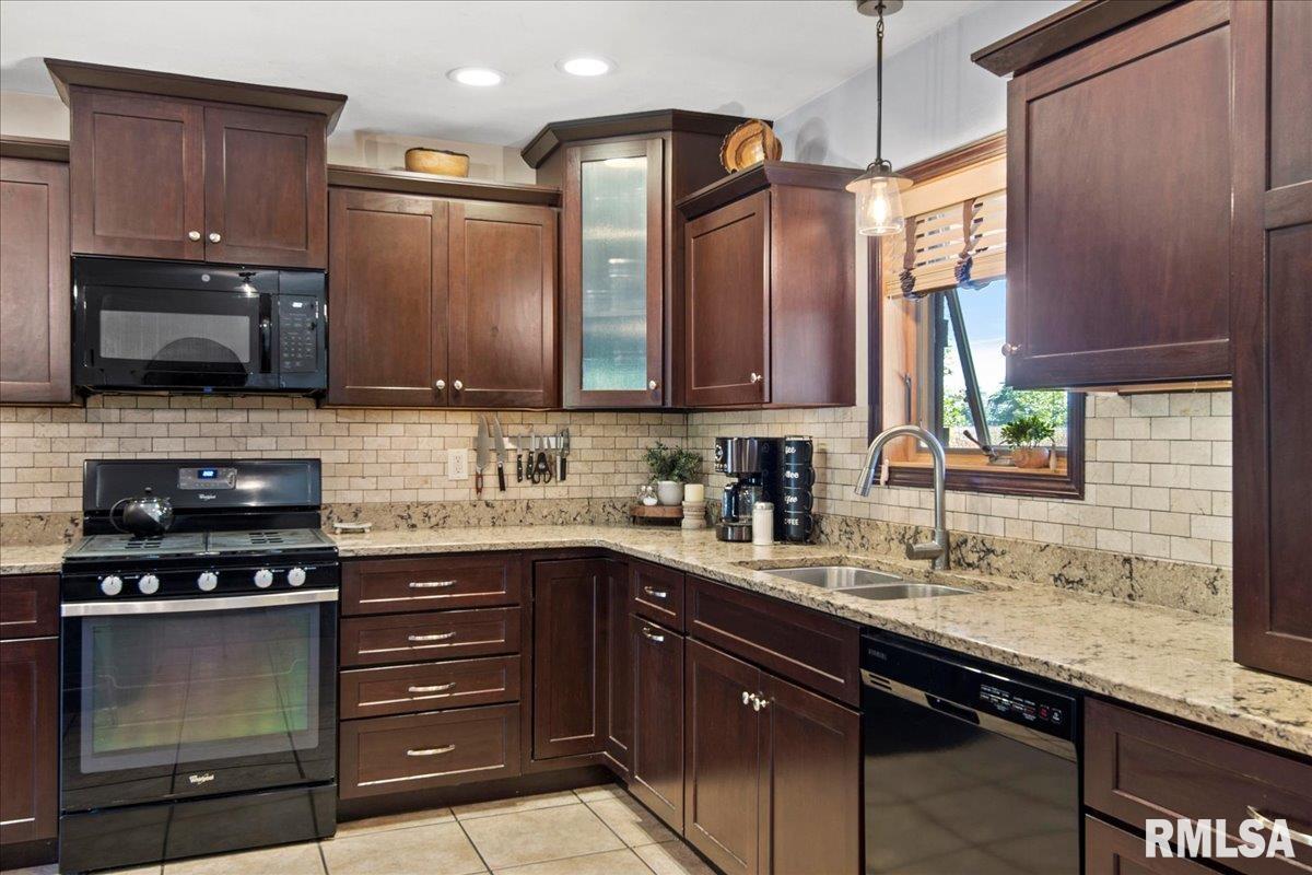 1615 Tozer Road Springfield, IL 62707 - Photo 9 of 93
