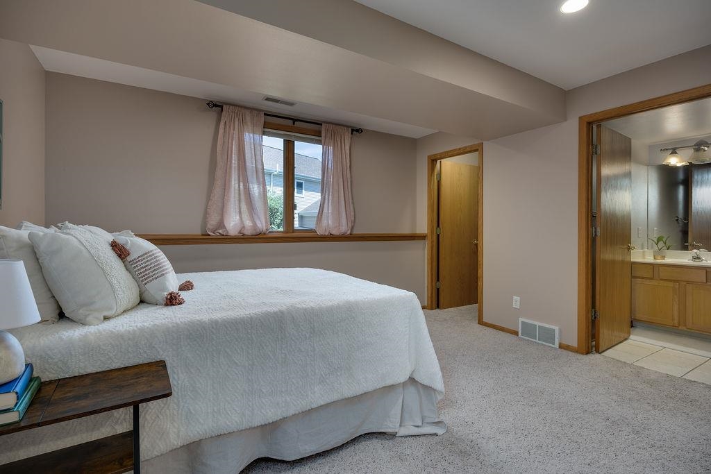 3533 Stonebridge Drive Madison, WI 53719 - Photo 23 of 43