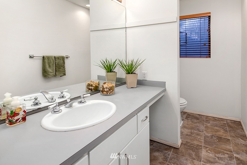 3217 East Madison Street Seattle, WA 98112 - Photo 8 of 20