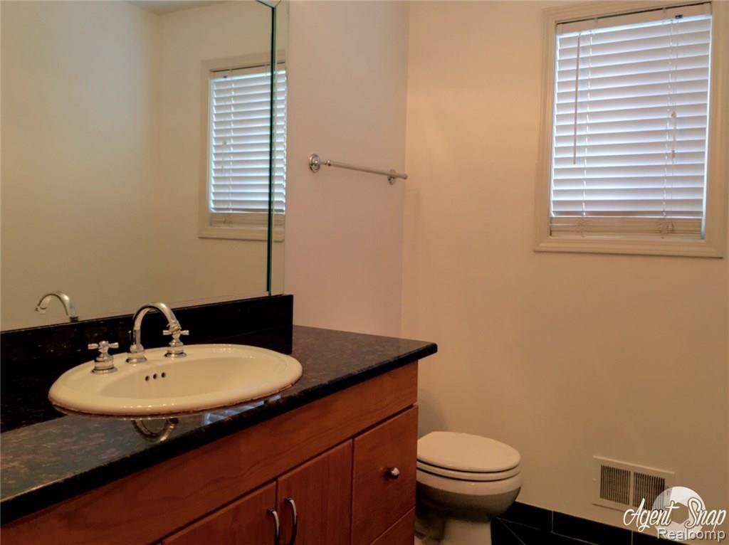 2565 Brilliance Rochester Hills, MI 48309 - Photo 22 of 63