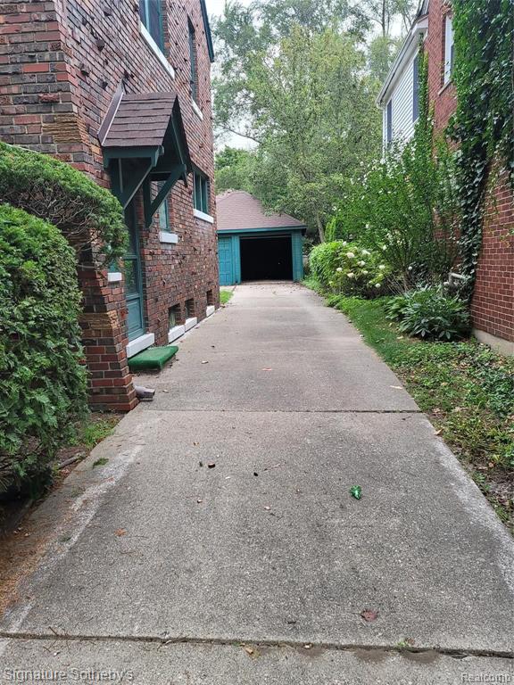 266 Moran Road Grosse Pointe Farms, MI 48236 - Photo 3 of 20