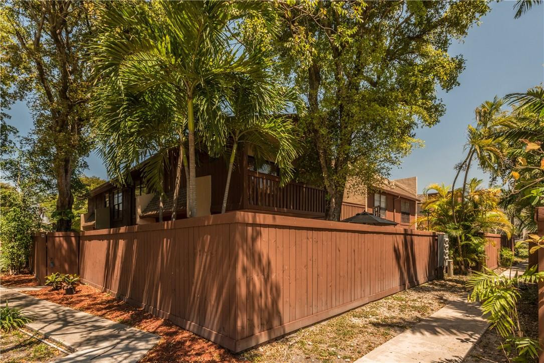 6517 Southwest 116th Place, Unit H Miami, FL 33173 - Photo 2 of 22 Photo 2