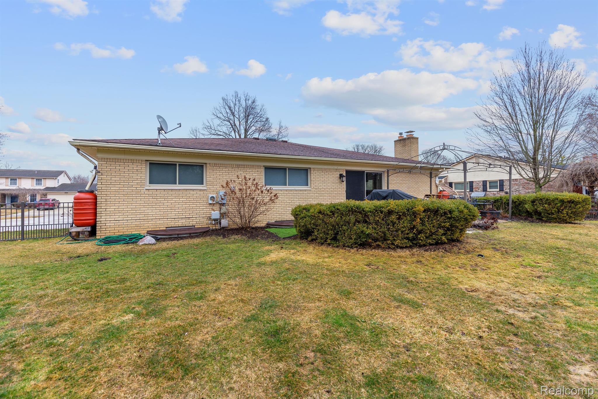 11781 Wildwing Road Plymouth, MI 48170 - Photo 42 of 46 Gallery Image 42